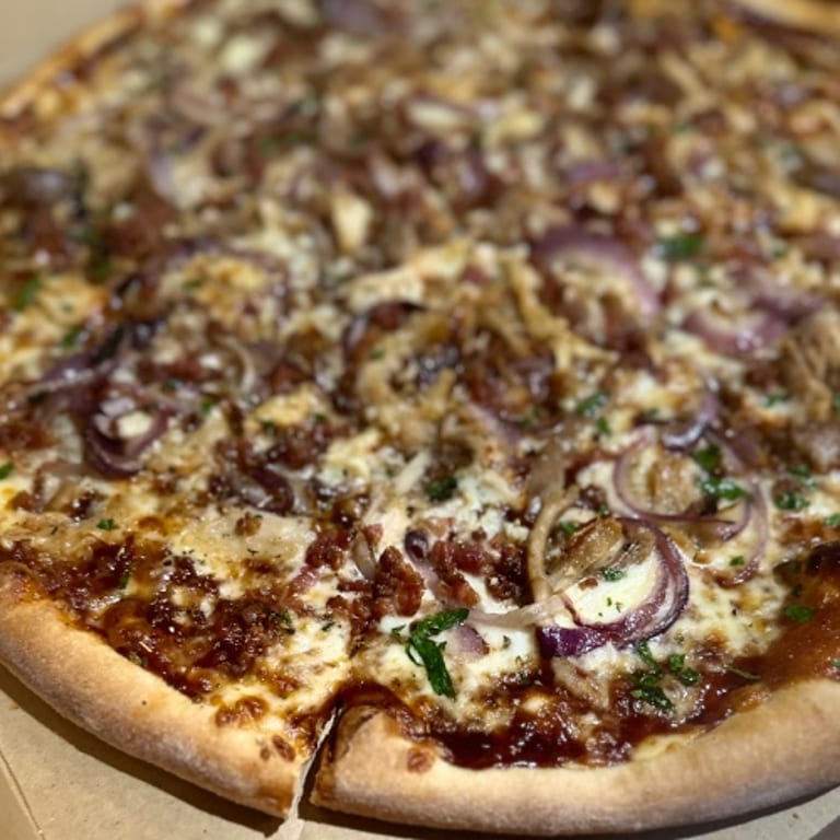 BBQ Chicken Pizza Delight