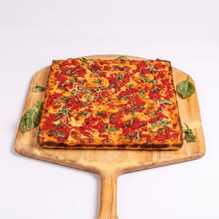 Mama Lino's Pizza